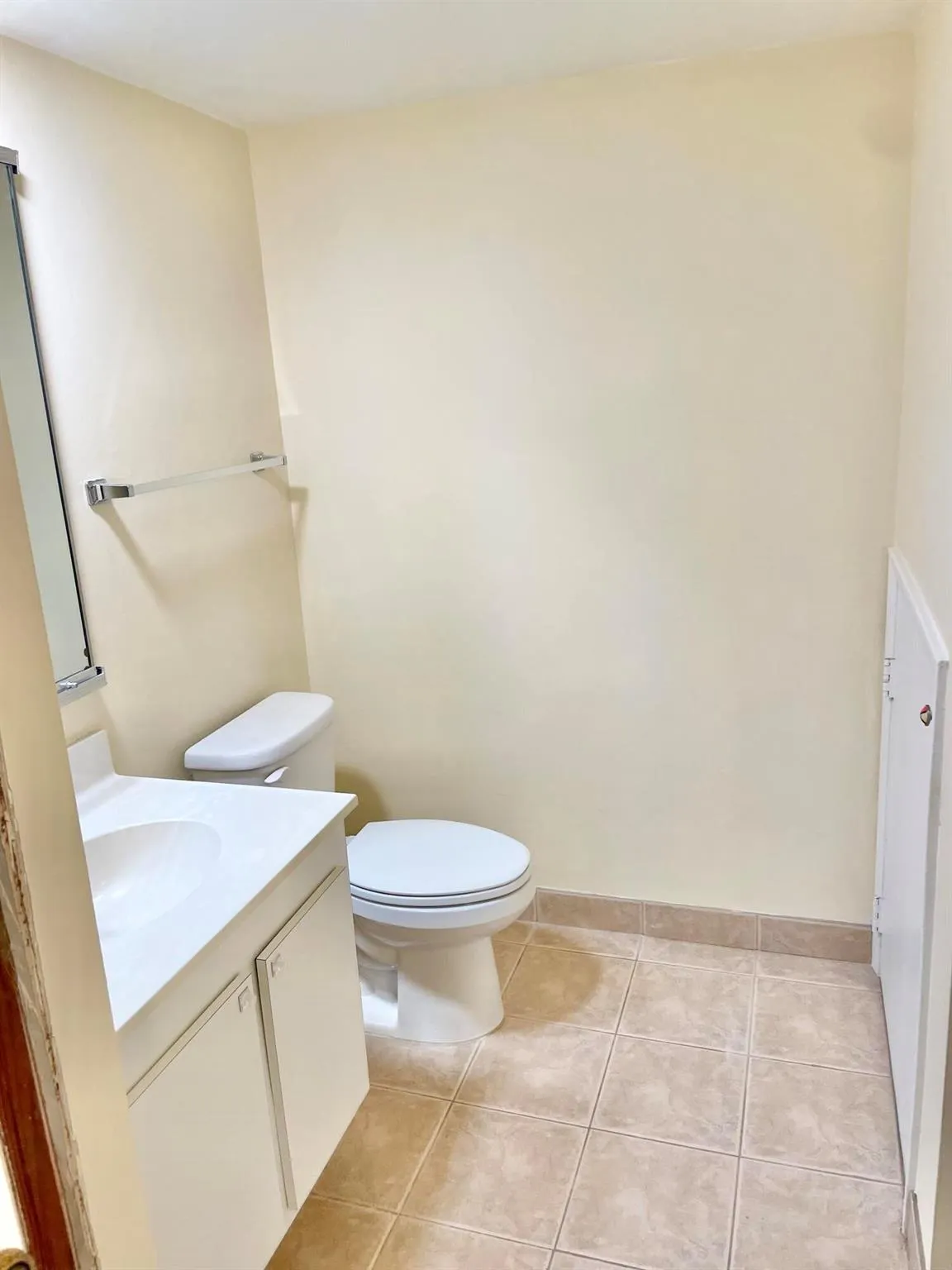 825 Center Street, #7c