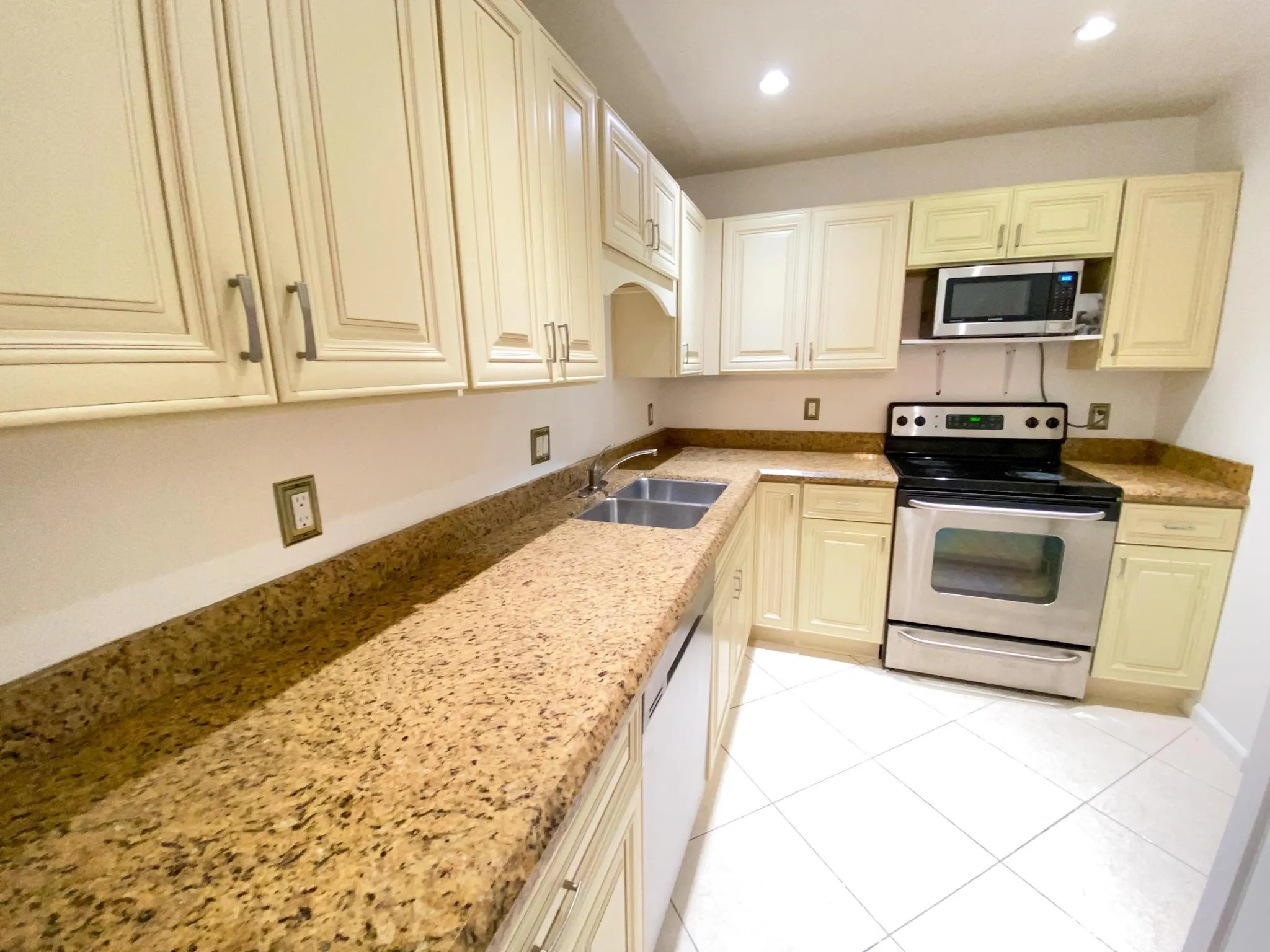 612 NW 13th Street, #27