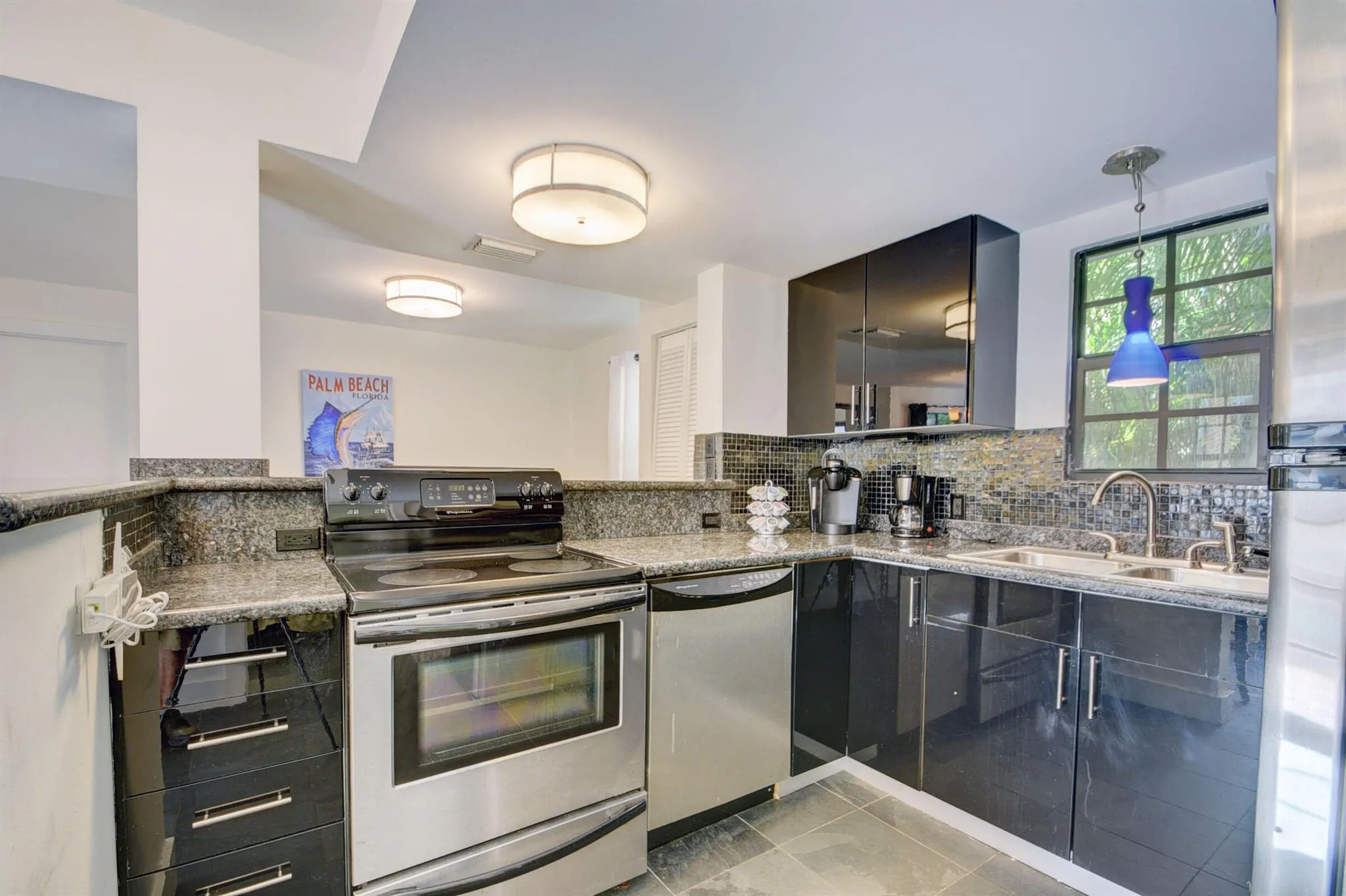713 Sunset Road