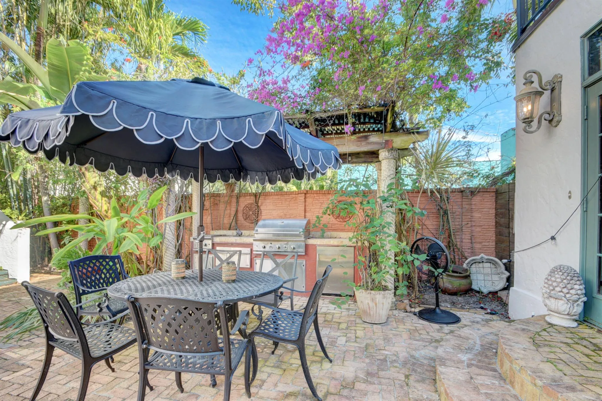 713 Sunset Road