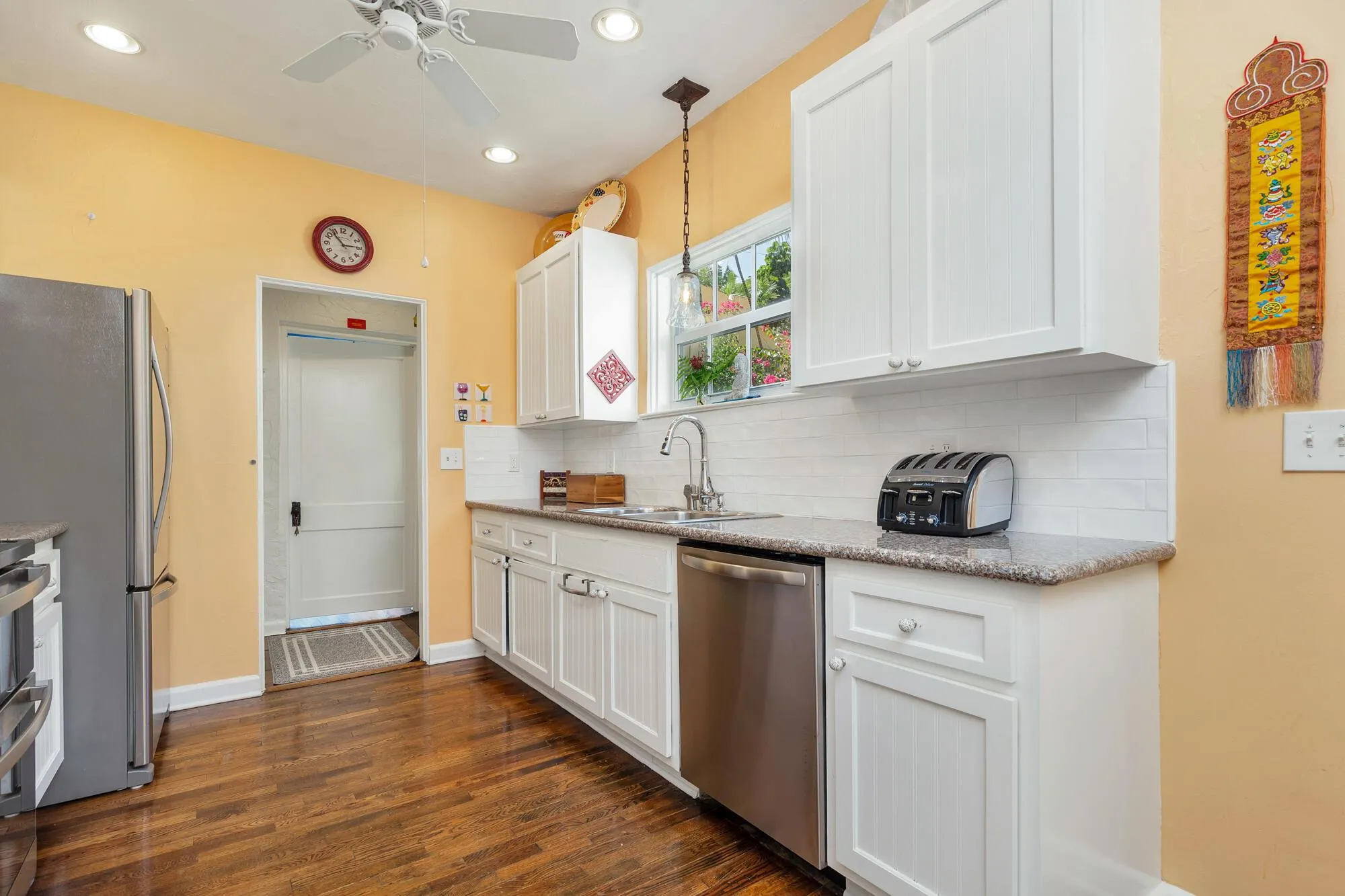 714 Sunset Road