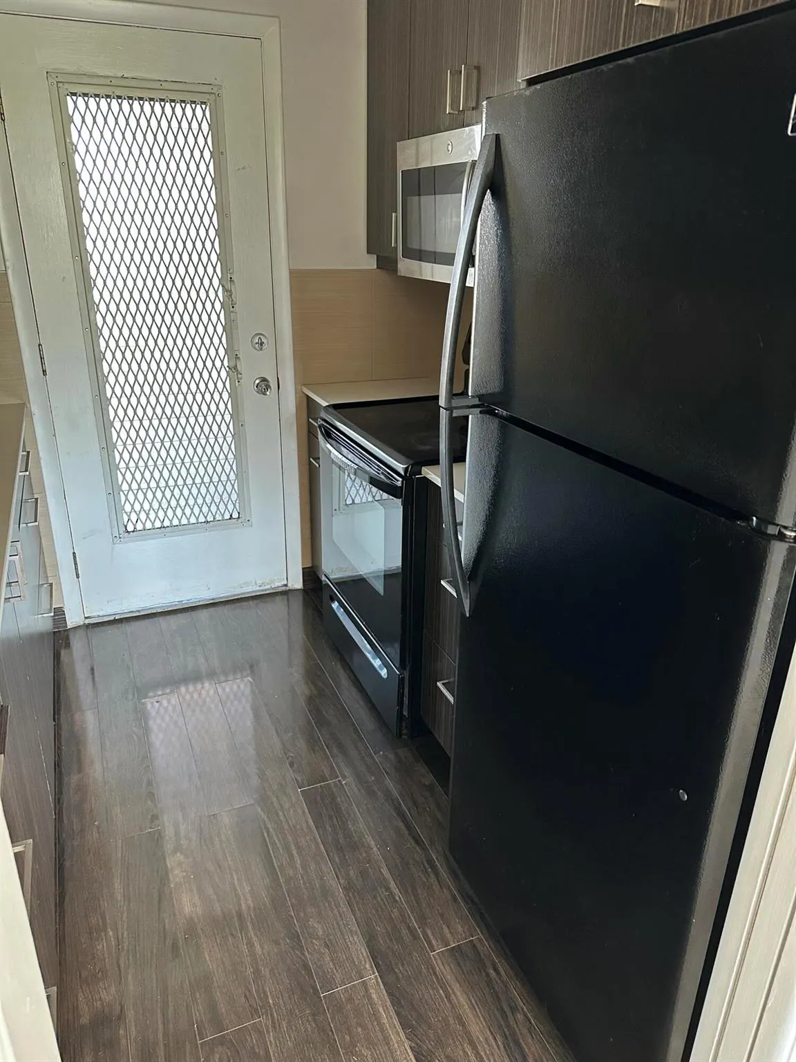 1480 E Sample Road, #207