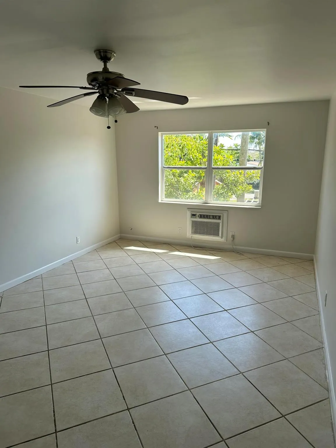 1480 E Sample Road, #207