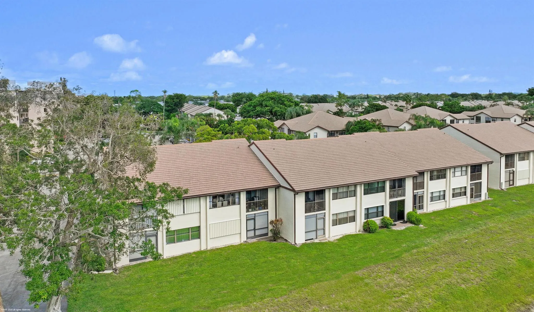7698 Tahiti Lane, #105