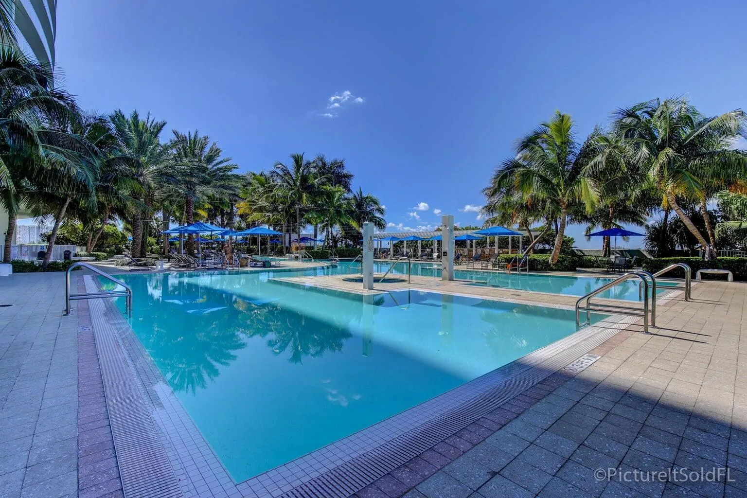 1 N Ocean Boulevard, #702