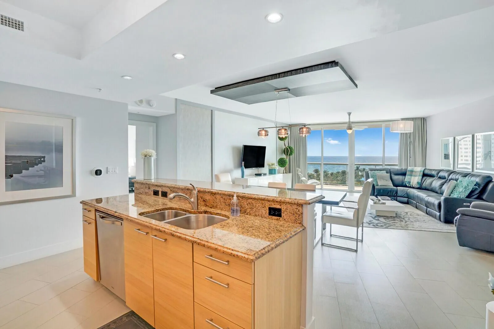 1 N Ocean Boulevard, #702