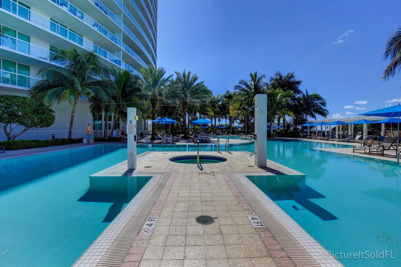 1 N Ocean Boulevard, #702