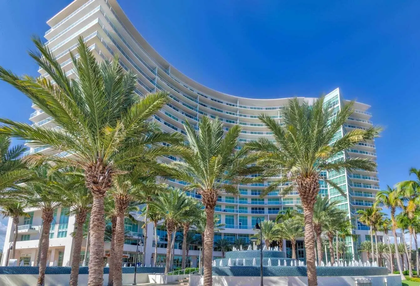 1 N Ocean Boulevard, #702