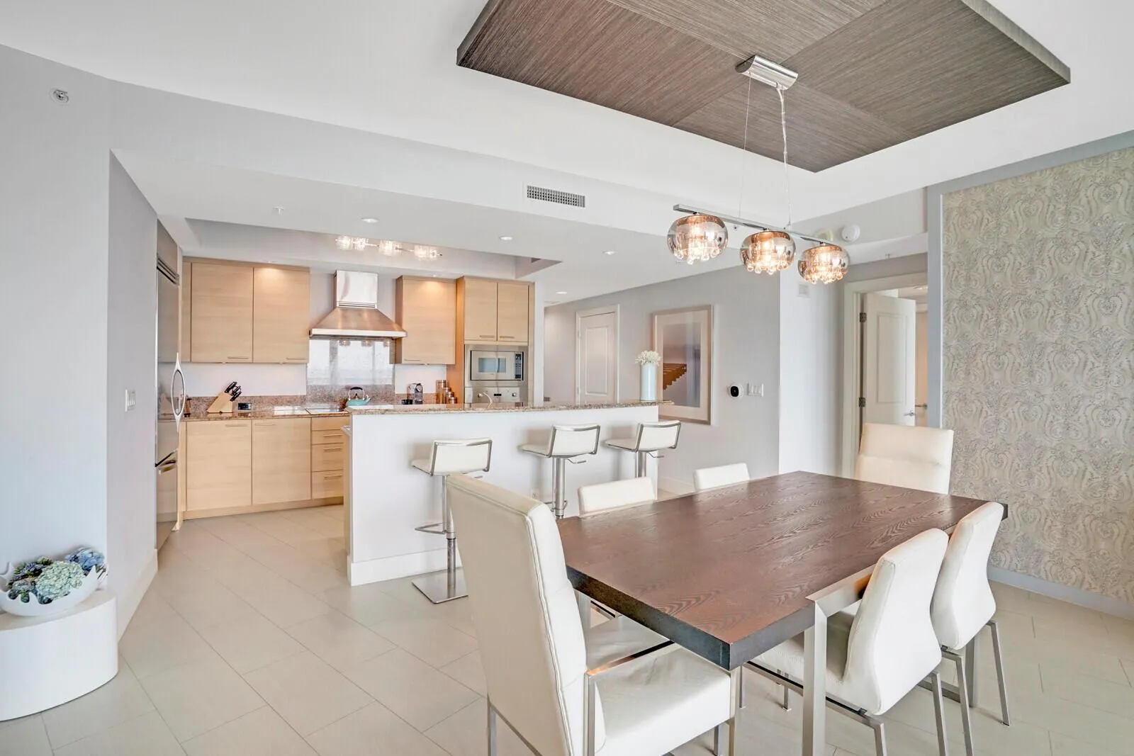 1 N Ocean Boulevard, #702