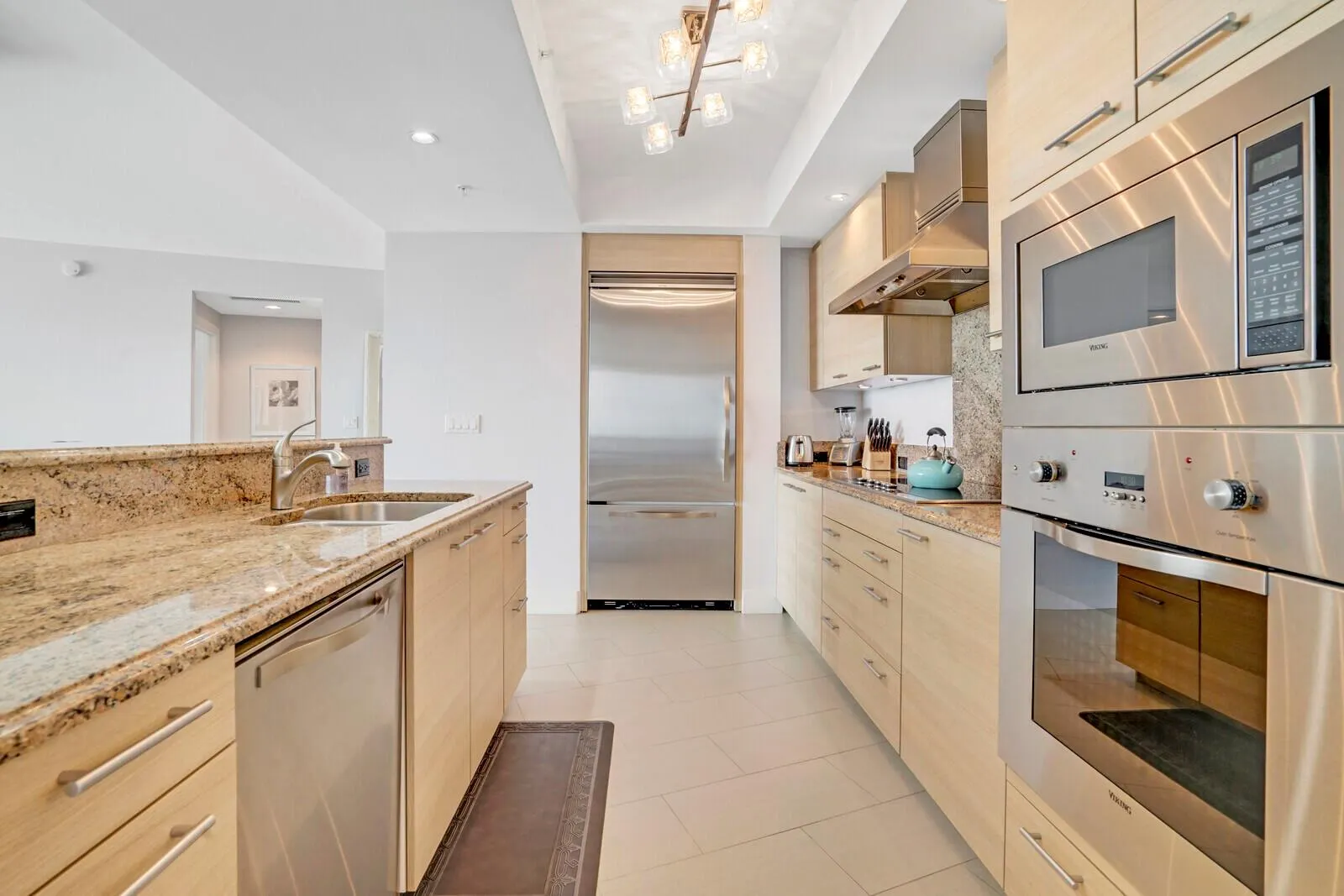 1 N Ocean Boulevard, #702