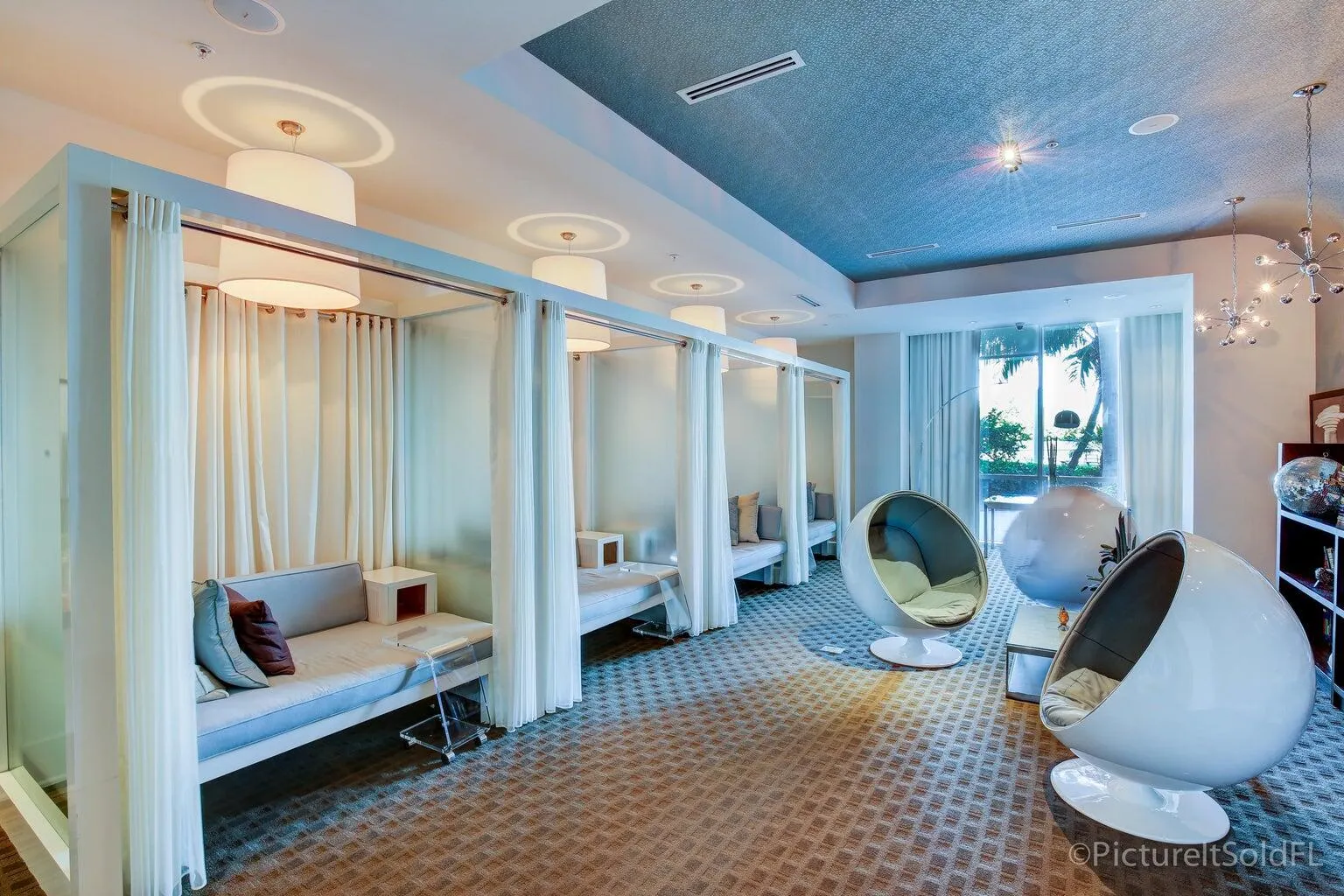 1 N Ocean Boulevard, #702