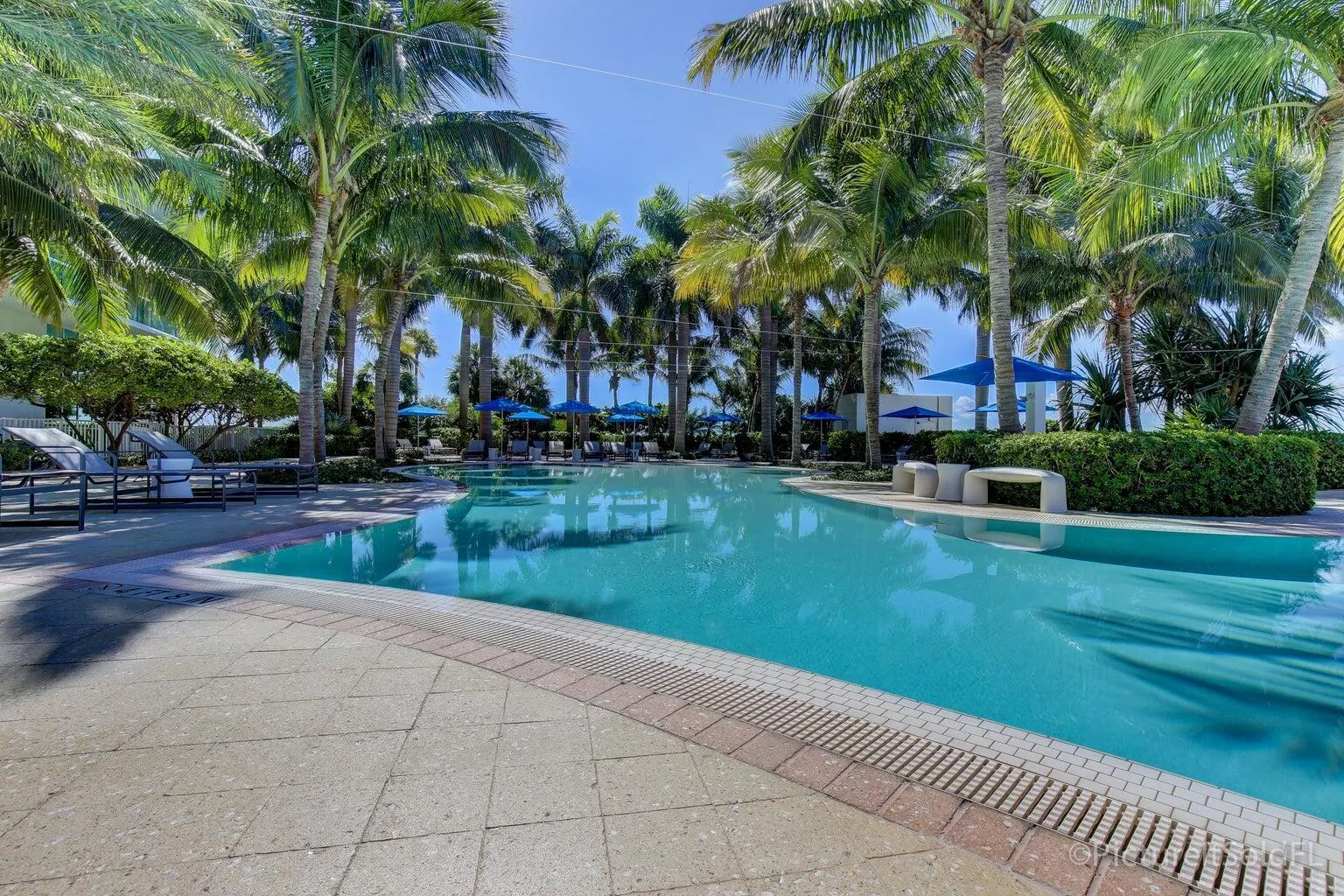 1 N Ocean Boulevard, #702