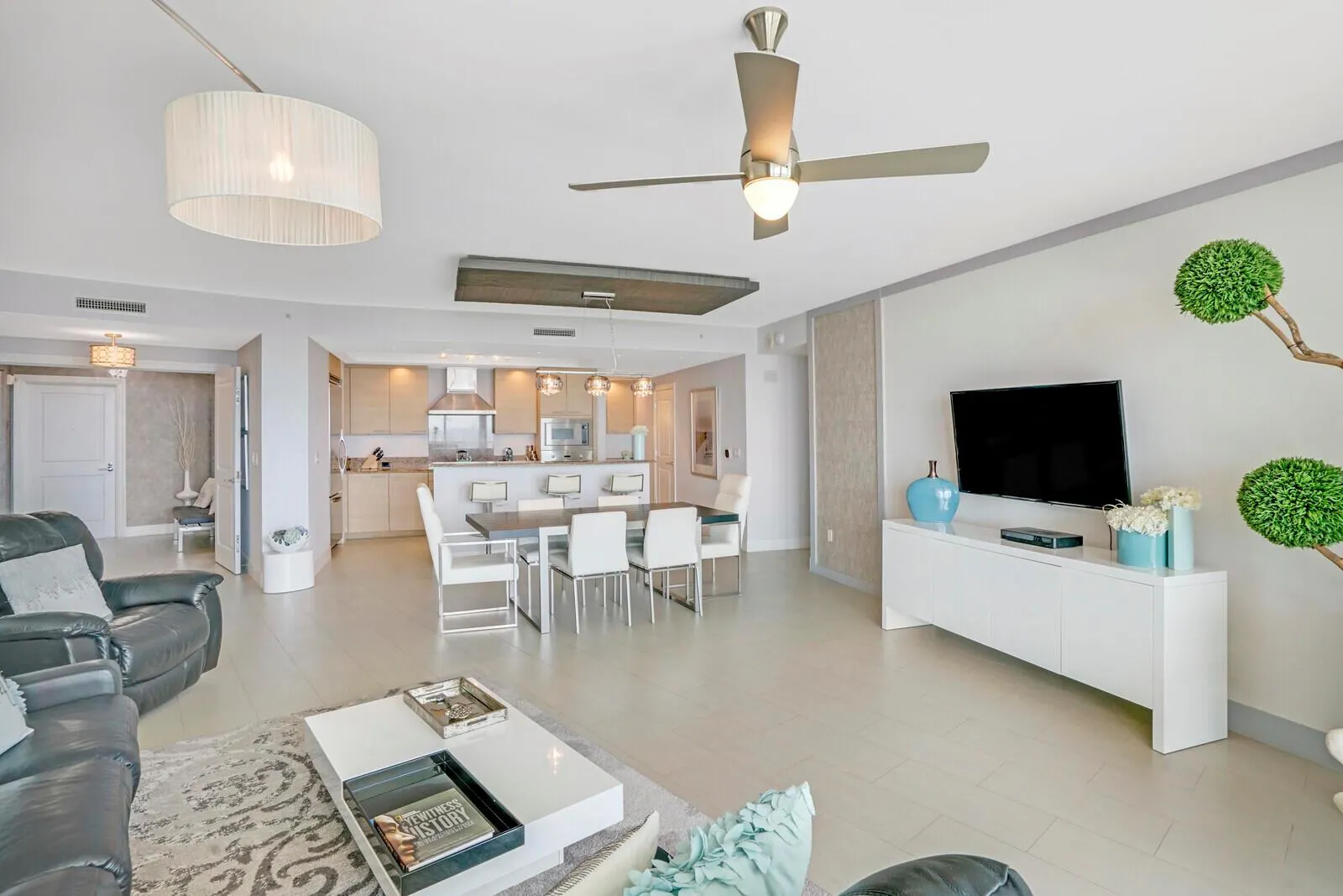 1 N Ocean Boulevard, #702