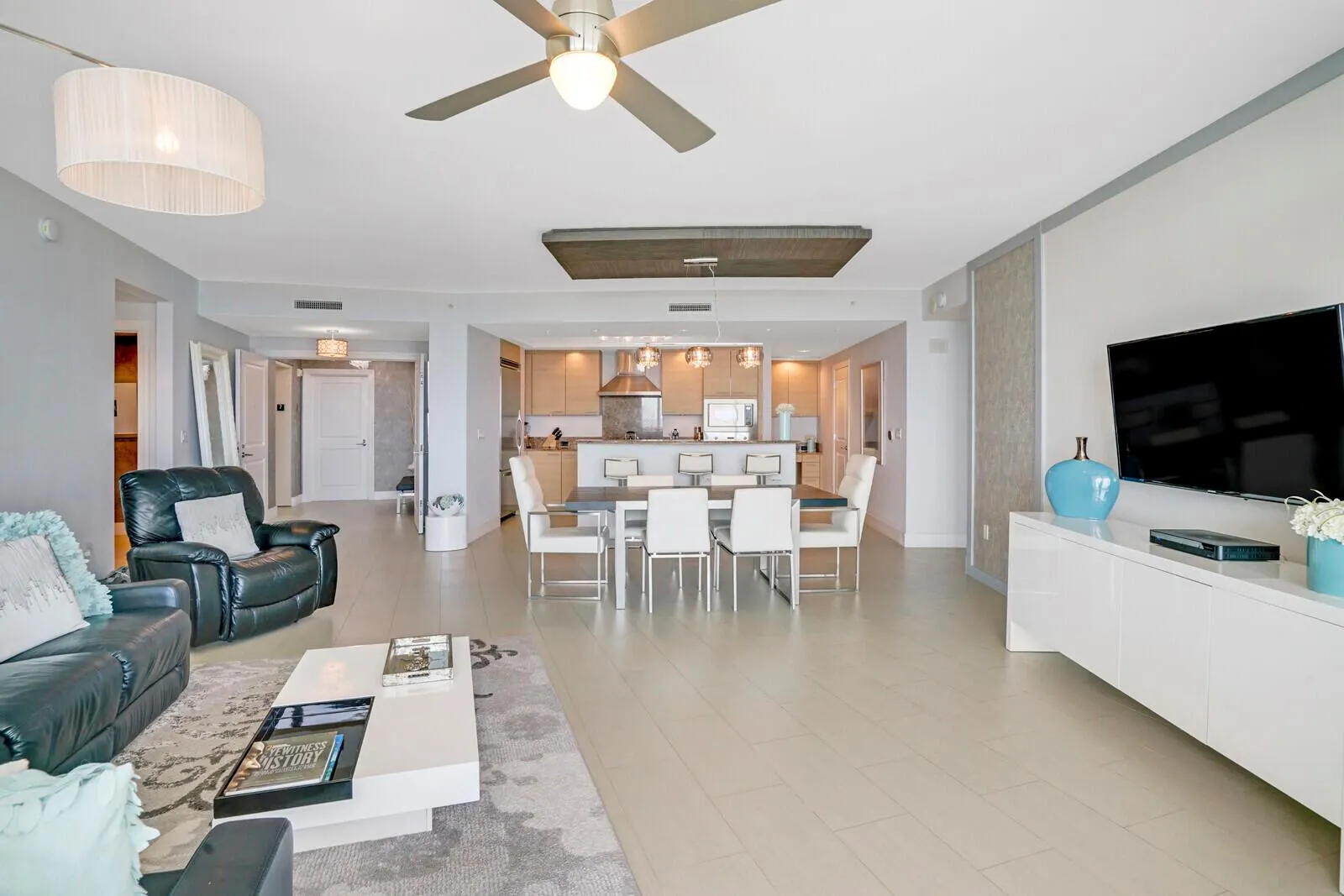 1 N Ocean Boulevard, #702