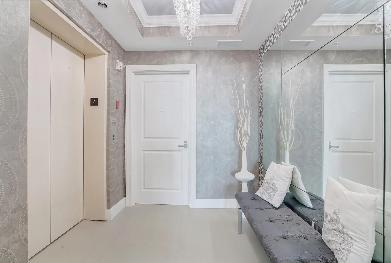 1 N Ocean Boulevard, #702