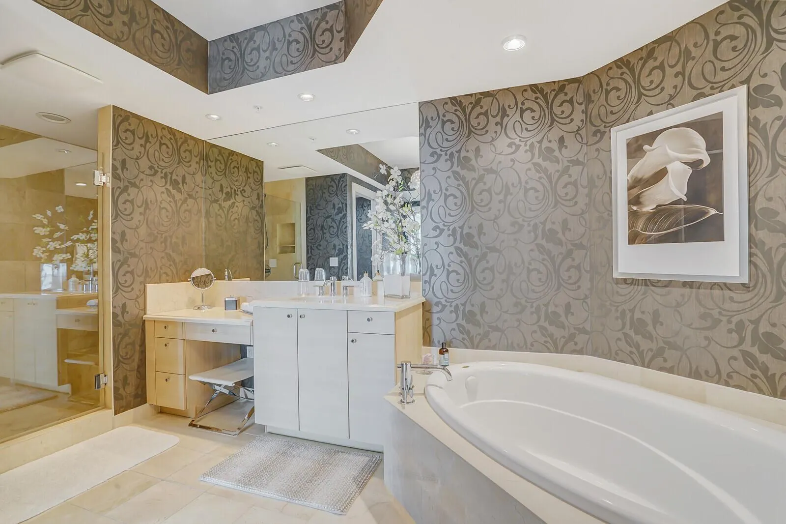 1 N Ocean Boulevard, #702