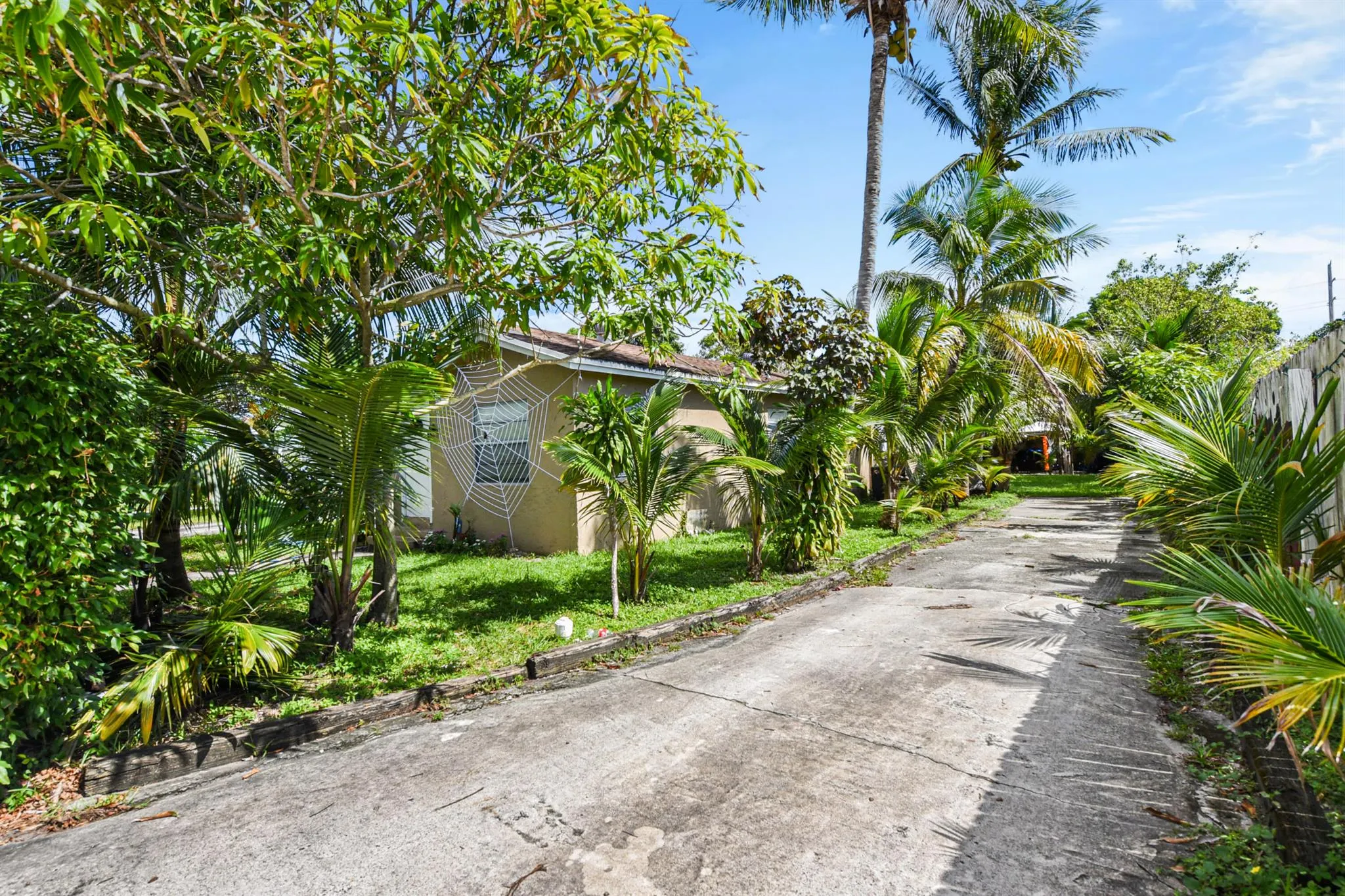 119 SW 13th Avenue