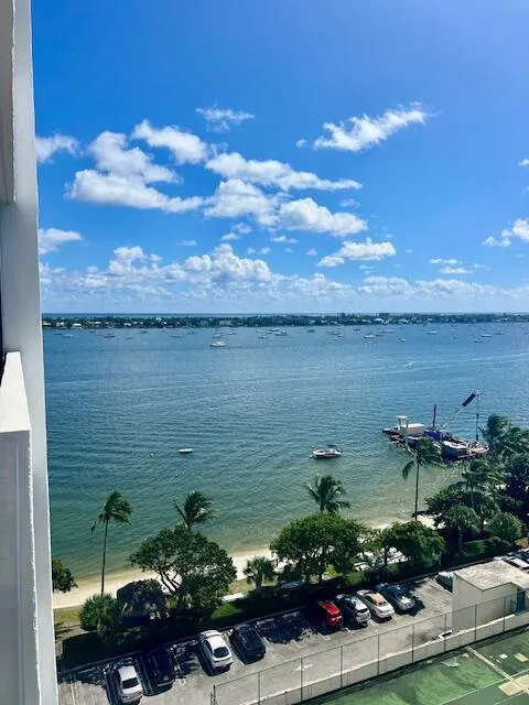 5600 N Flagler Drive, #1110