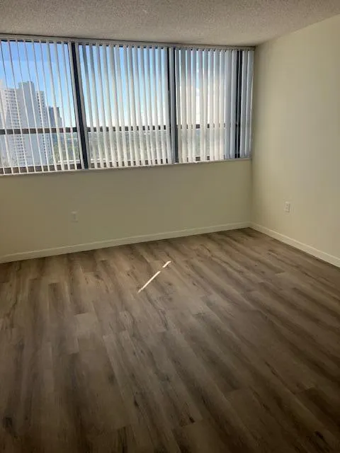 5600 N Flagler Drive, #1110