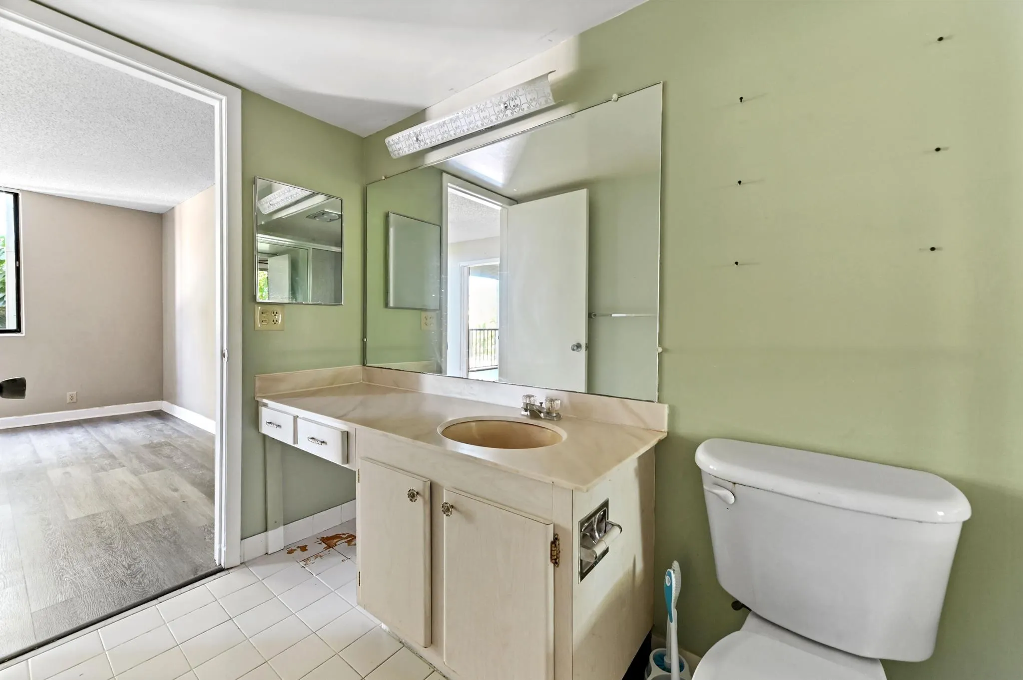 4080 Tivoli Court, #202