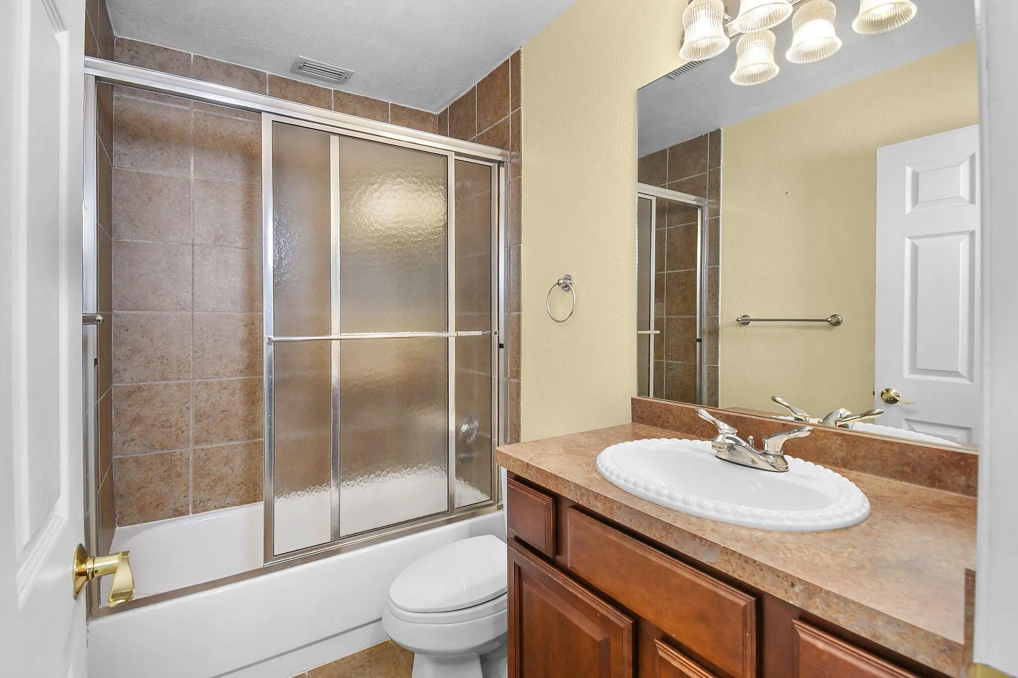 503 NE Solida Circle