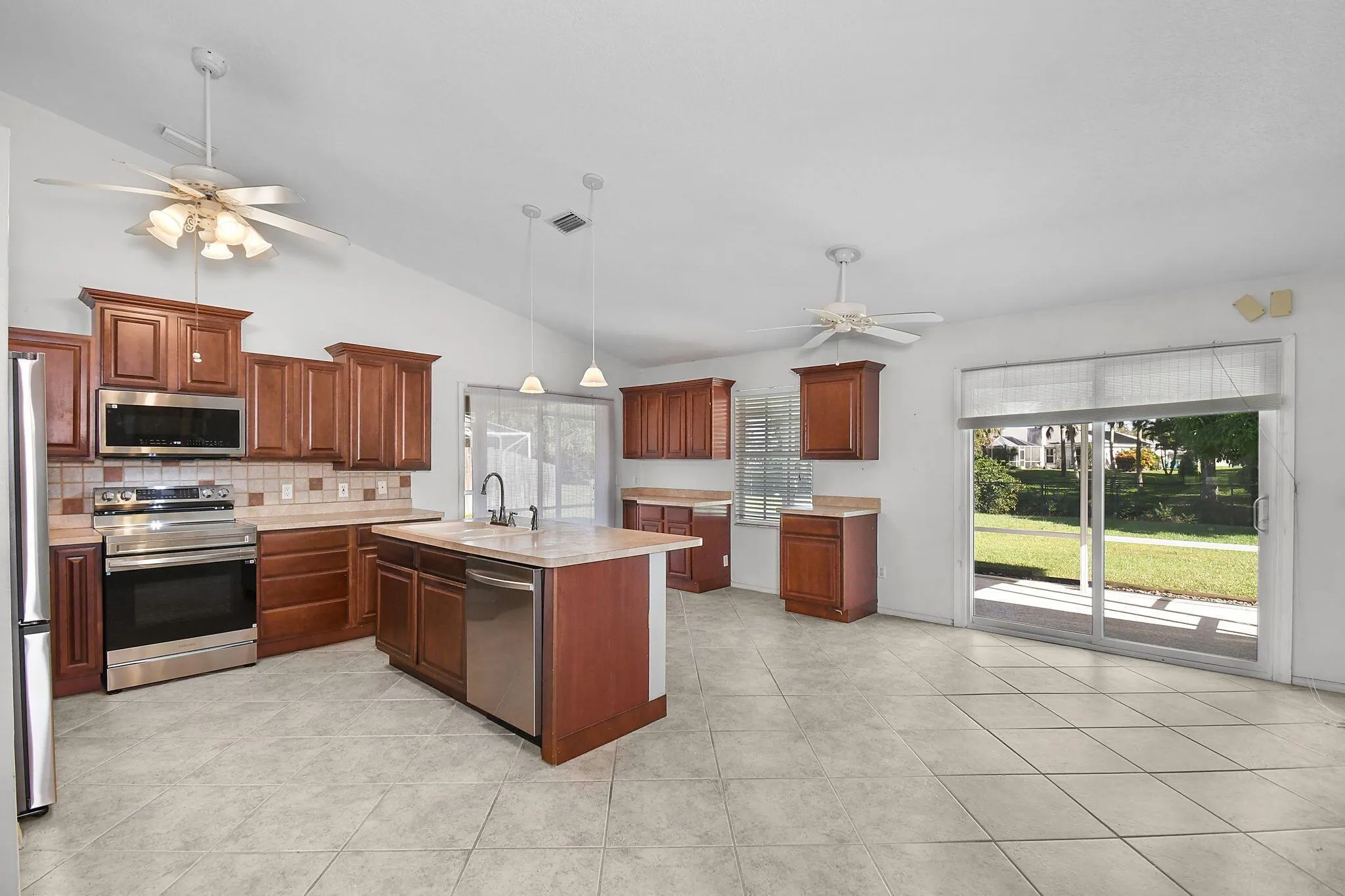 503 NE Solida Circle