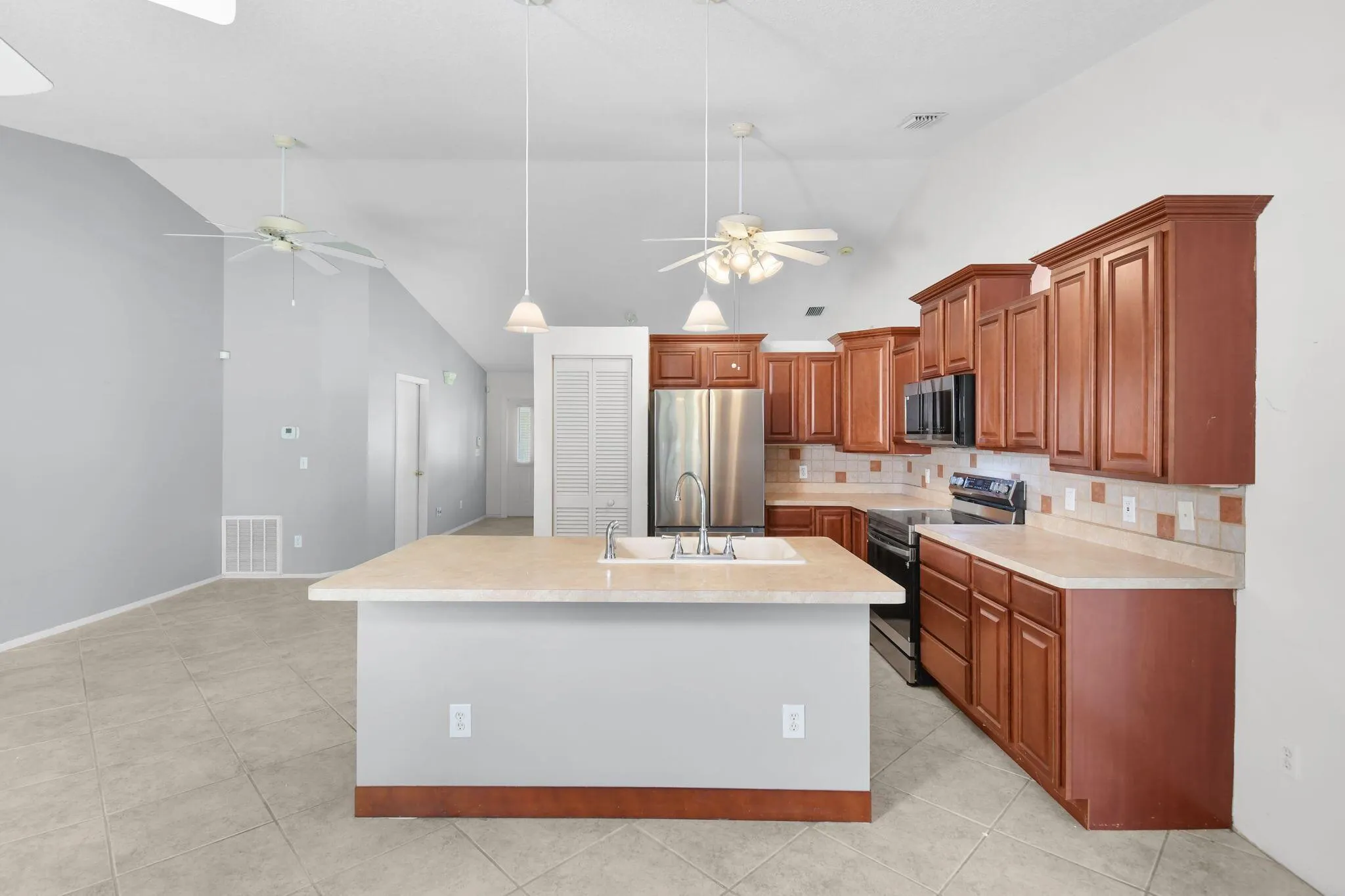 503 NE Solida Circle