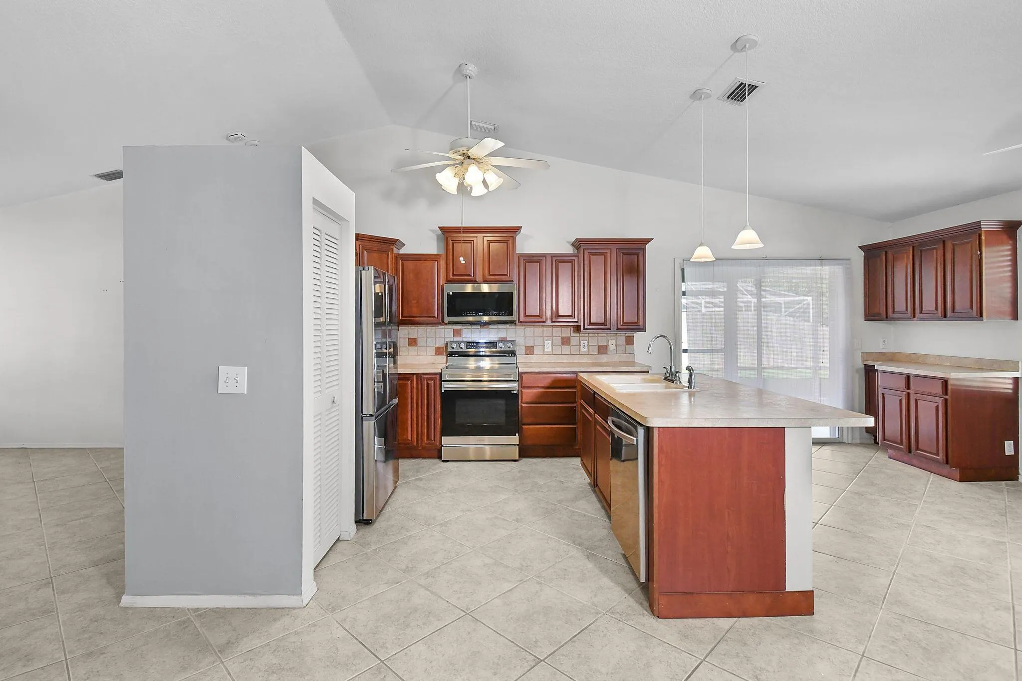 503 NE Solida Circle
