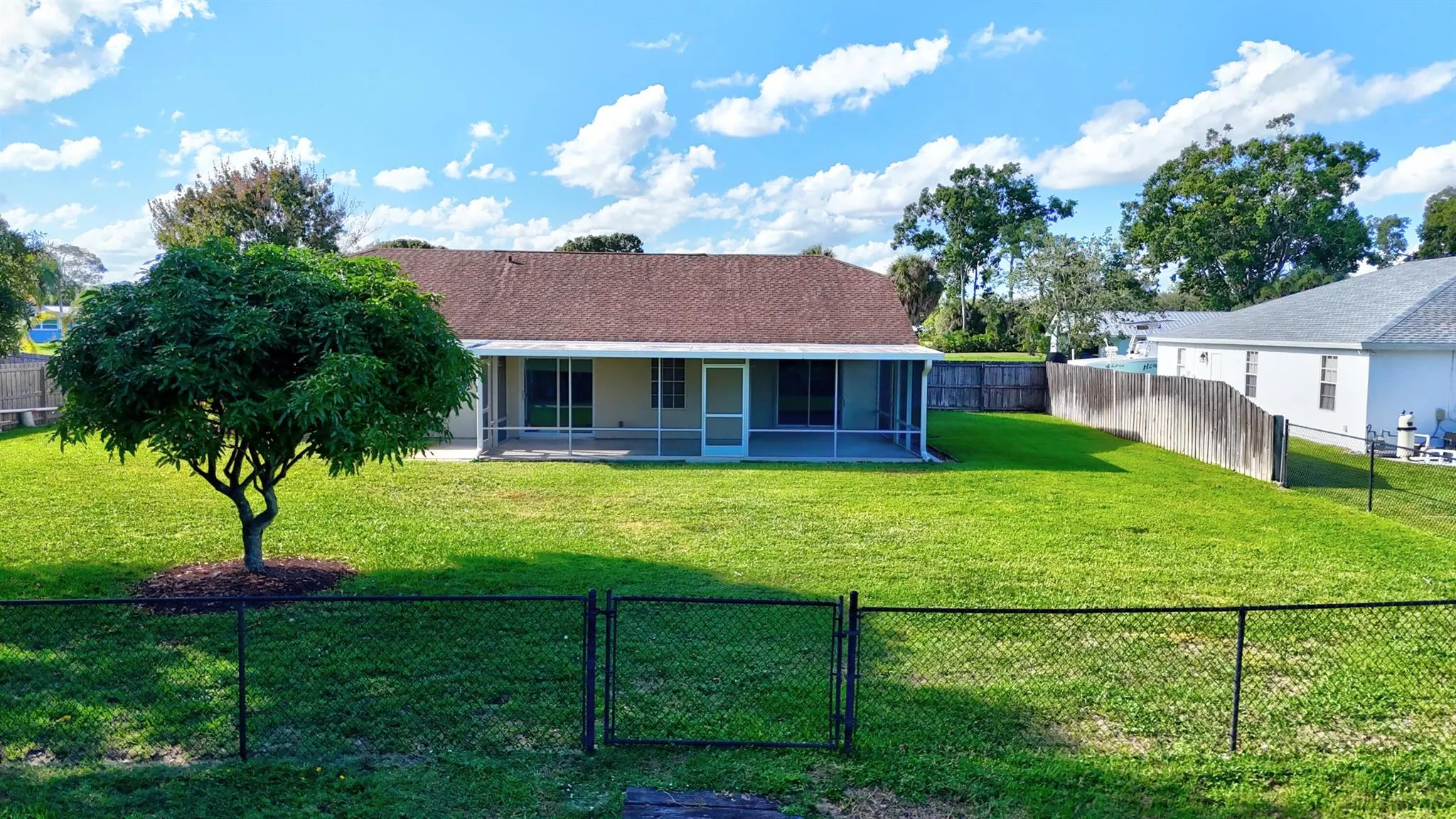 503 NE Solida Circle