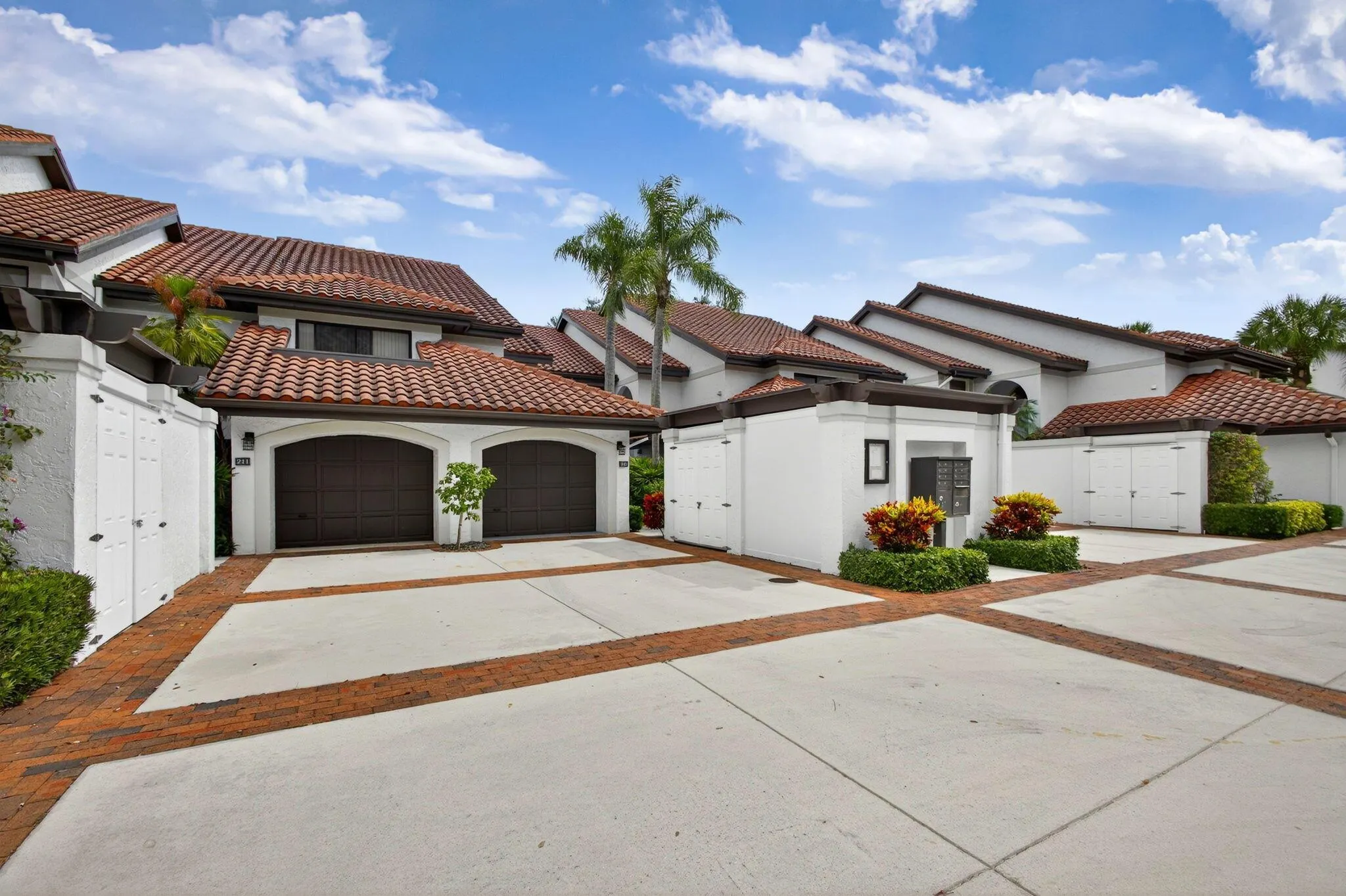 16670 Traders Crossing N, #111