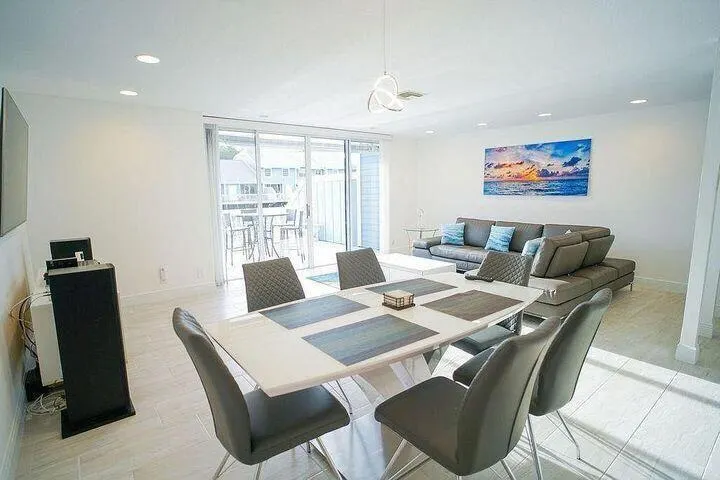 1511 Ocean Dunes Circle, #1511