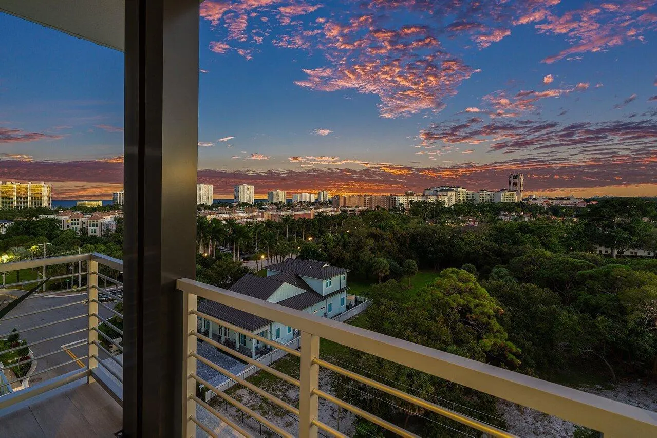 475 E Royal Palm Road, #805