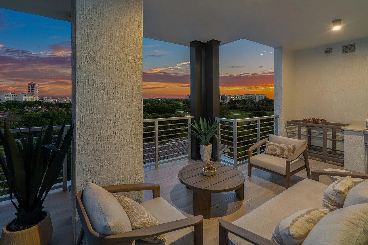 475 E Royal Palm Road, #805
