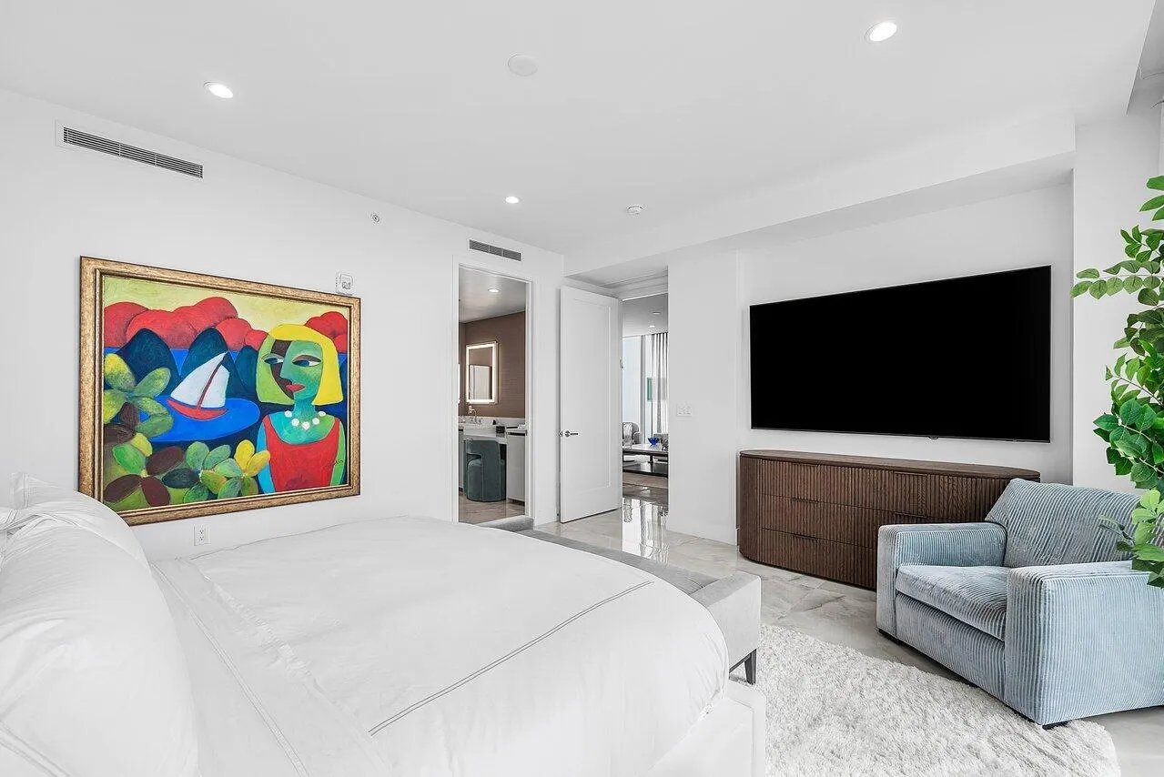 475 E Royal Palm Road, #805