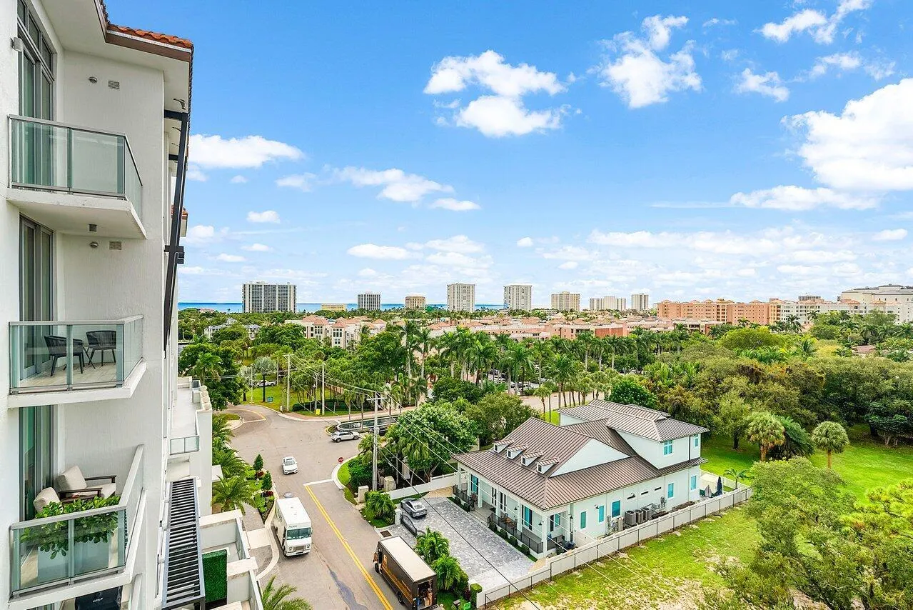 475 E Royal Palm Road, #805