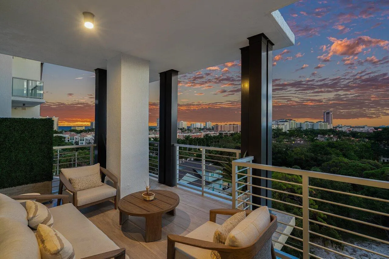 475 E Royal Palm Road, #805