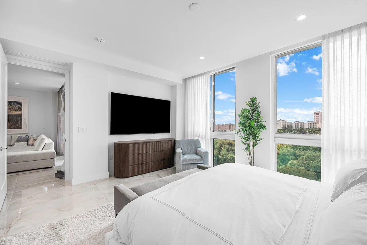 475 E Royal Palm Road, #805