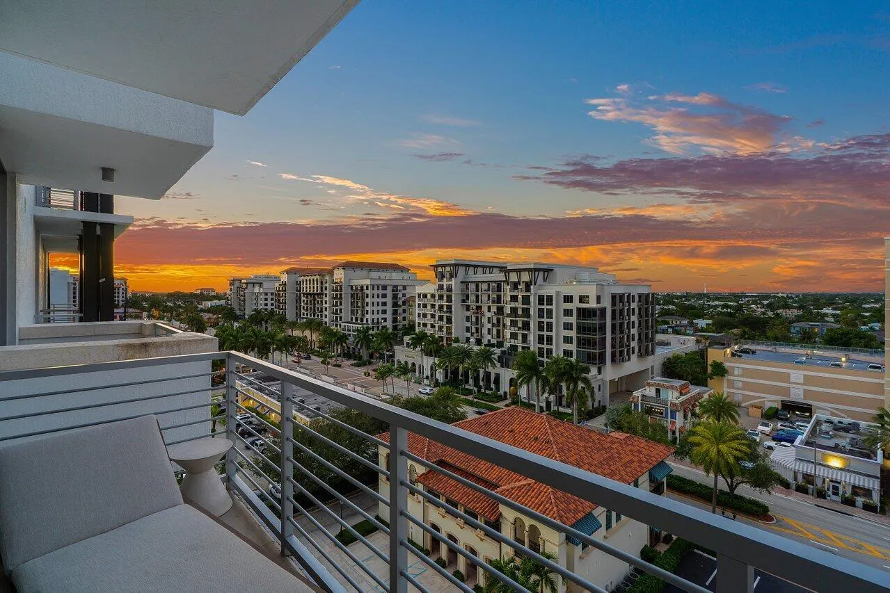 475 E Royal Palm Road, #805