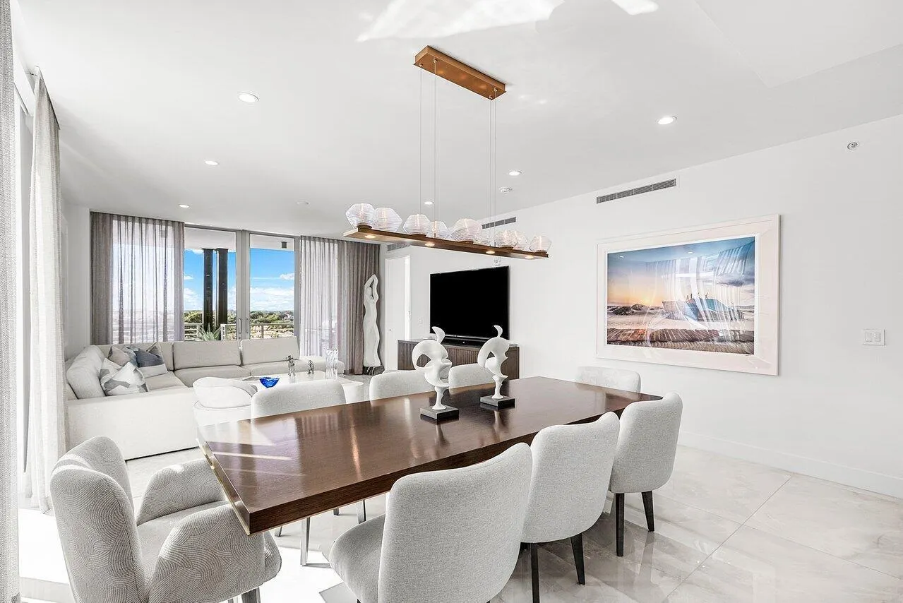 475 E Royal Palm Road, #805
