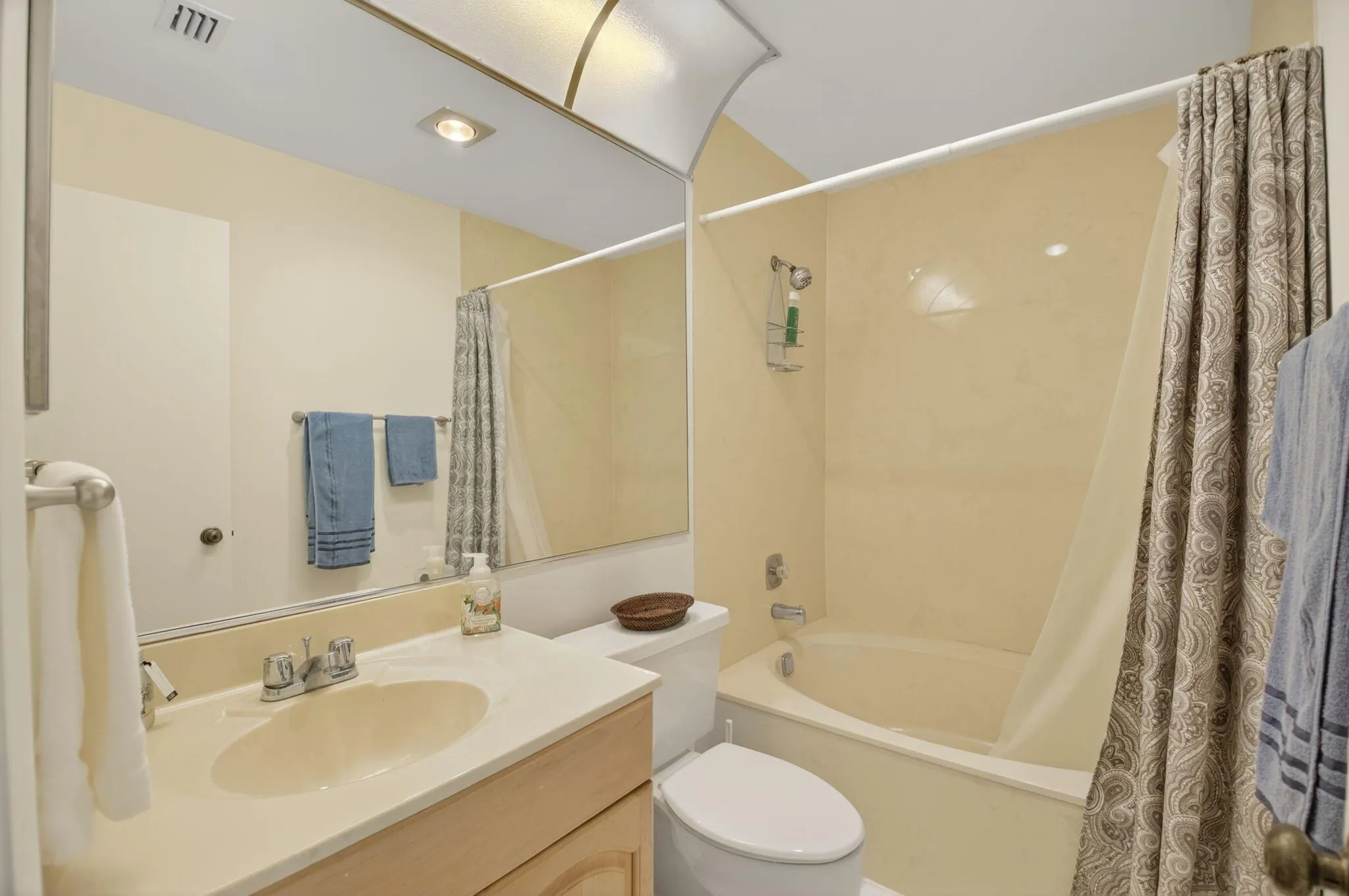 5055 Oak Hill Lane, #222