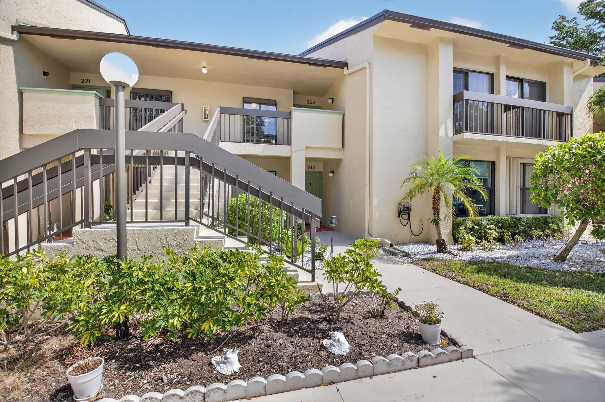 5055 Oak Hill Lane, #222