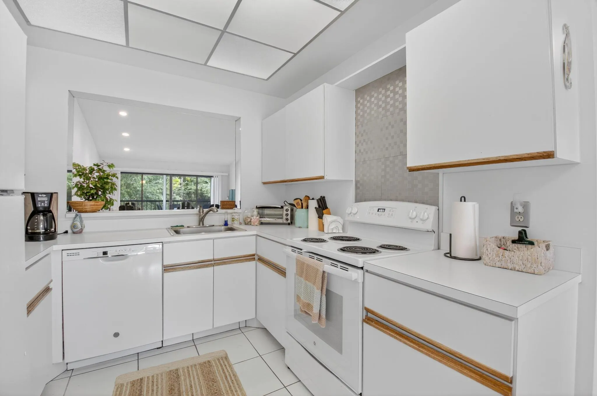 5055 Oak Hill Lane, #222
