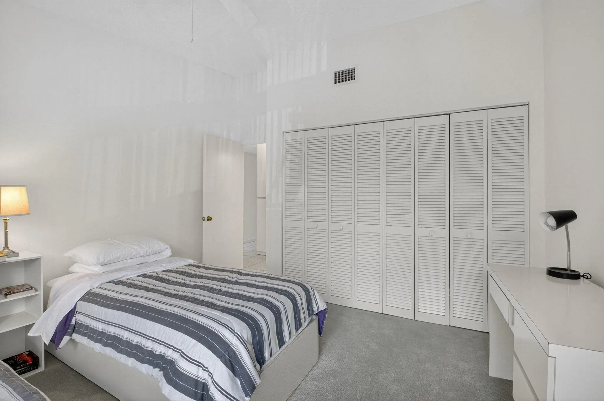 5055 Oak Hill Lane, #222