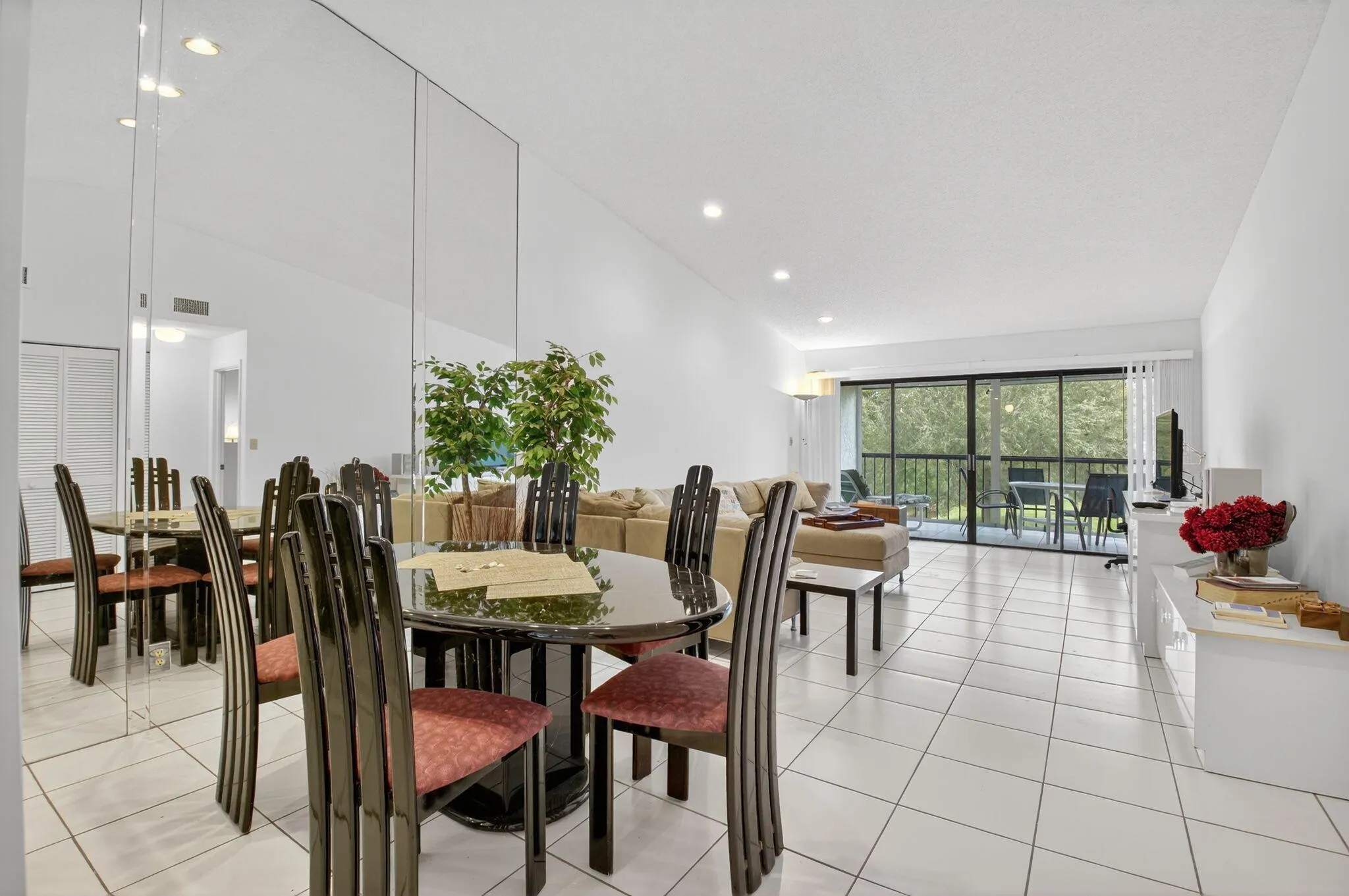5055 Oak Hill Lane, #222