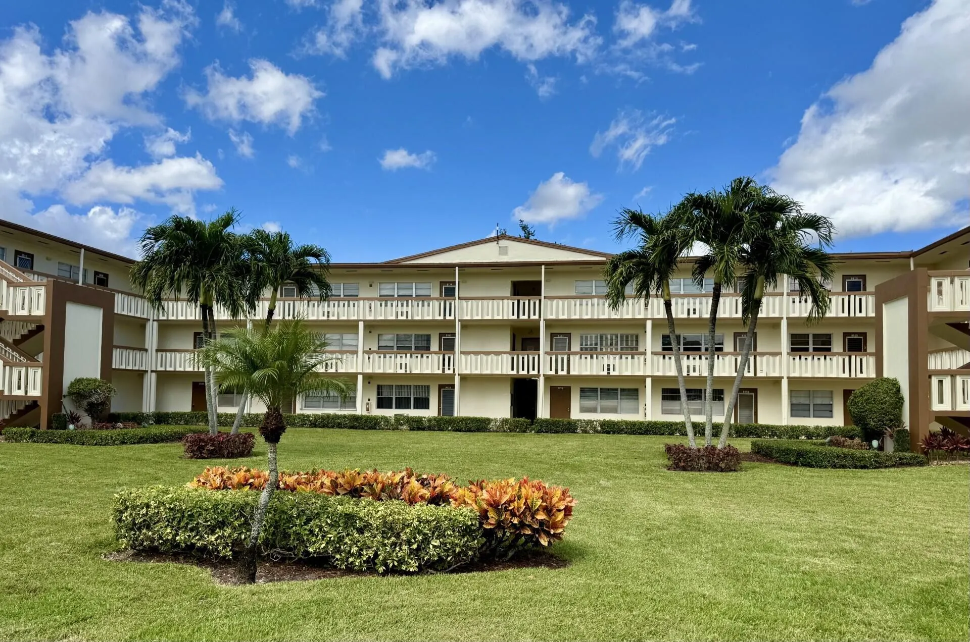 273 Mansfield G, #273