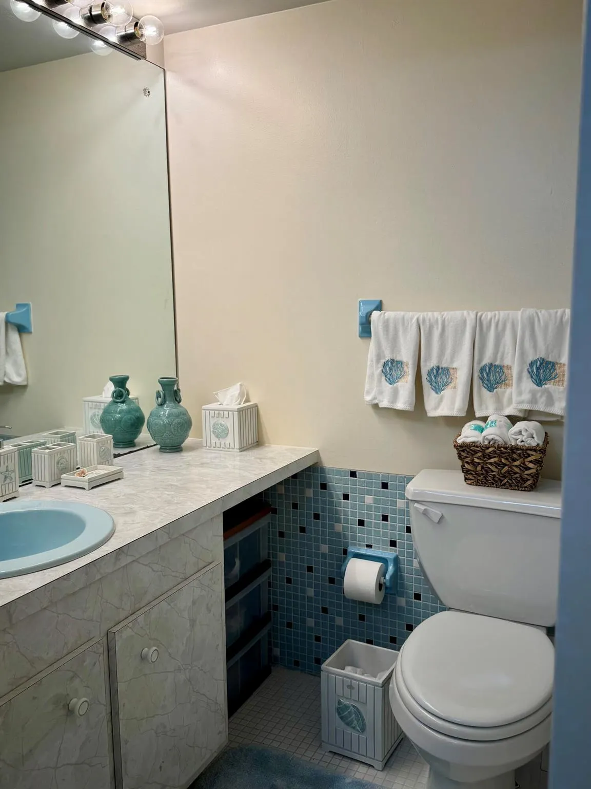 2100 S Ocean Drive, #6a