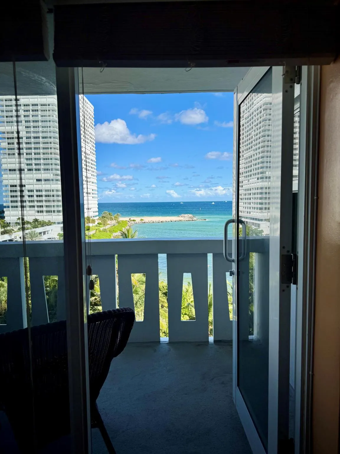 2100 S Ocean Drive, #6a