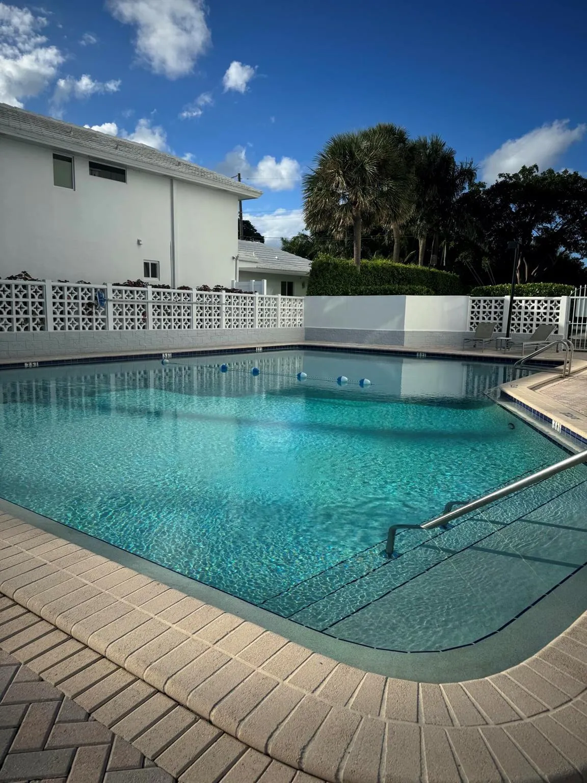 2100 S Ocean Drive, #6a