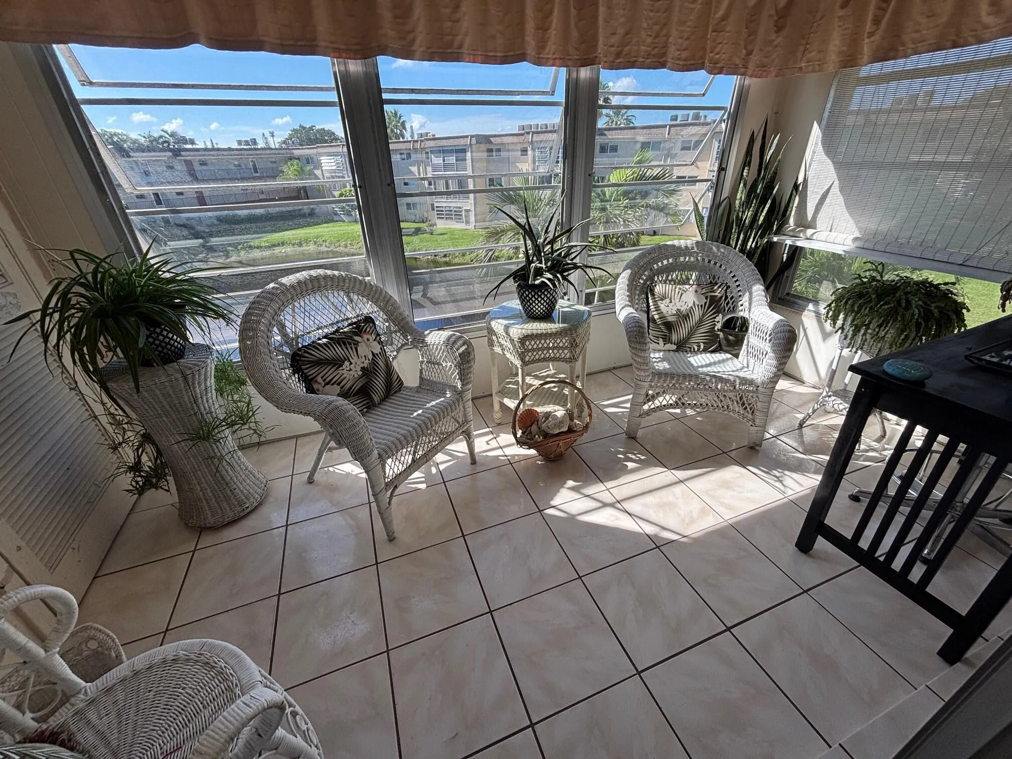 721 Lori Drive, #305