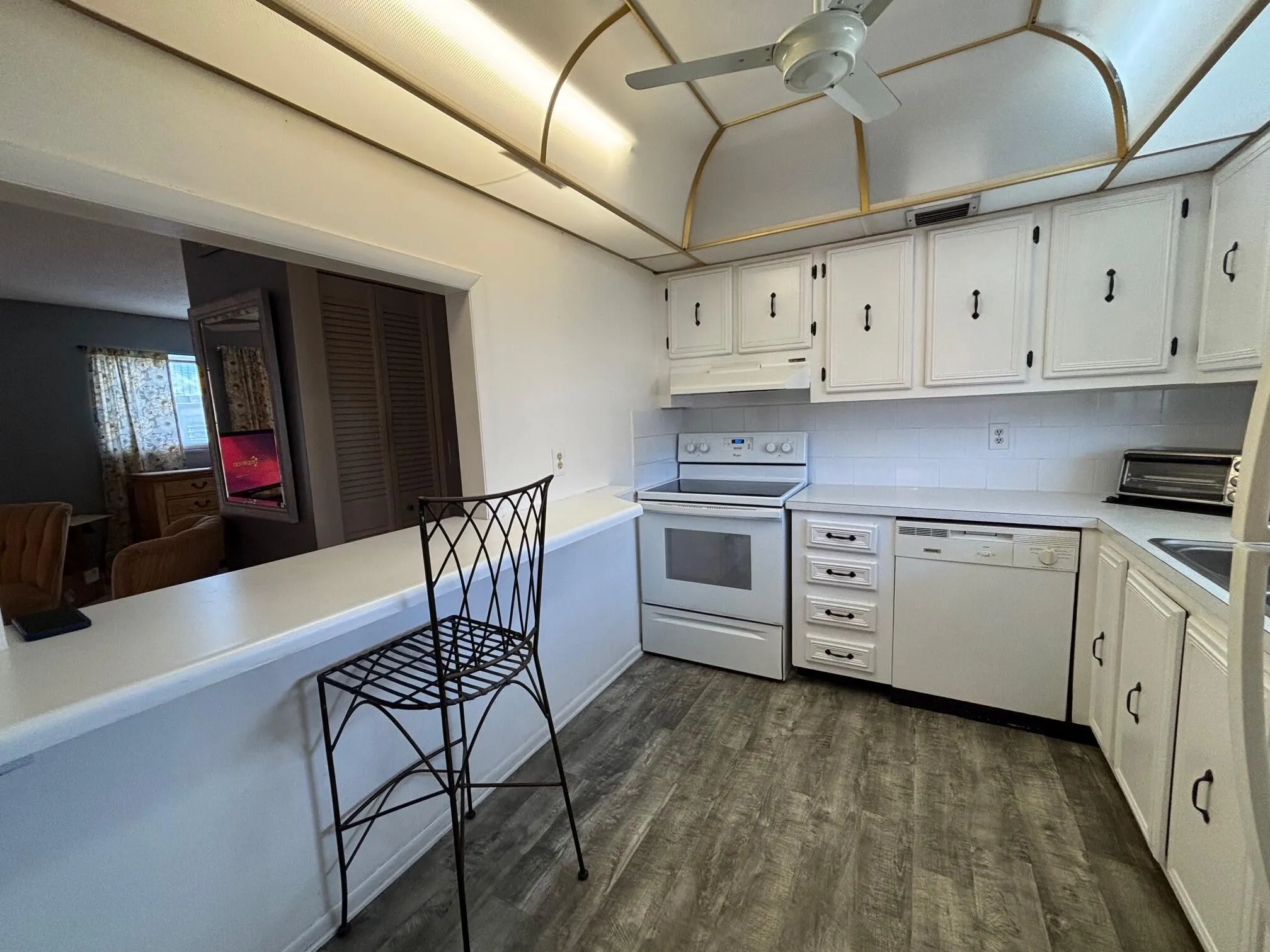 721 Lori Drive, #305